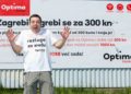 Hrvoje Kečkeš i prolaznici “grebali” bilborde u gerila kampanji Optima Telekoma 1
