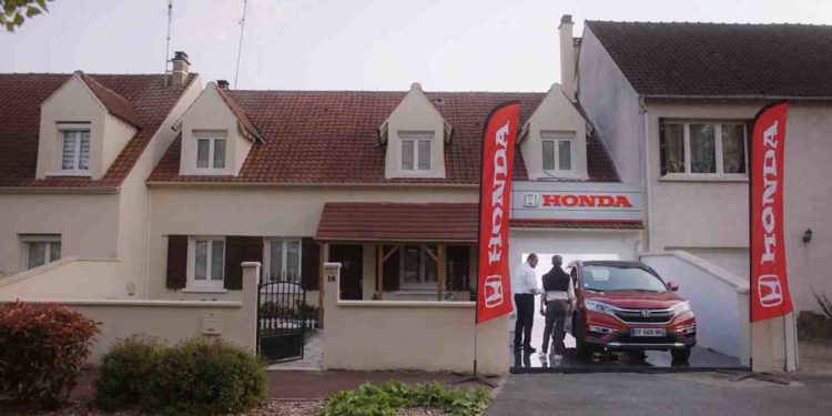 Honda i Sid Lee od garaža fanova brenda napravili prodajne salone