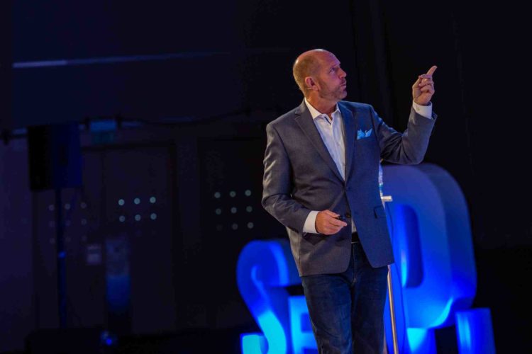 SEMPL 19: How is technology changing the world of marketing and media? 3