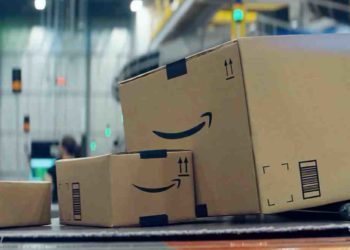 Ove raspjevane kutije u božićnom spotu za Amazon će vam uljepšati dan