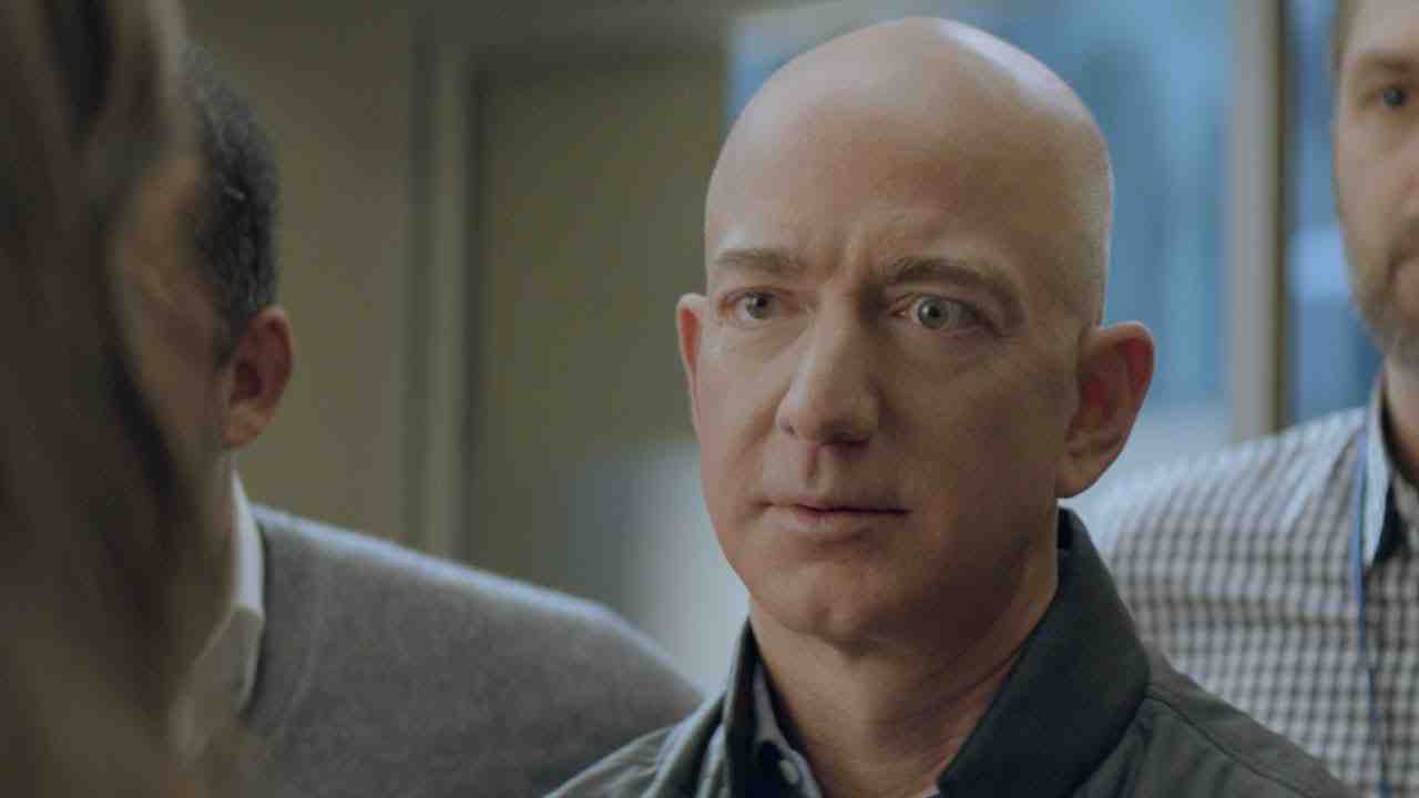 Amazon-ov Jeff Bezos u oglasu za Super Bowl