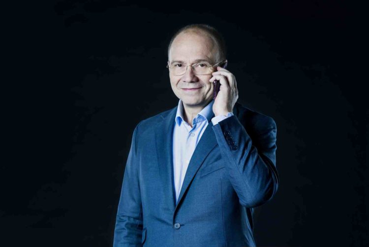 24 sata: Novi glavni direktor marketinga u Tele2 Hrvatska; Johan Ronnestam na Digital Takeoveru; 70. godina JDP-a; Digitalni divovi u TV oglasima...