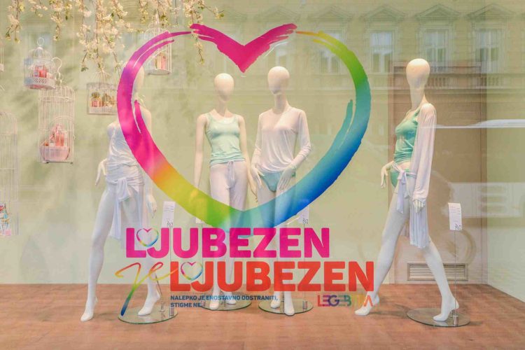 LGBT ljubav na izlozima Ljubljane povodom Valentinova, zahvaljujući agenciji Imago Bold